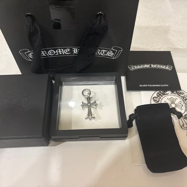 크롬하츠 타이니 크로스 P