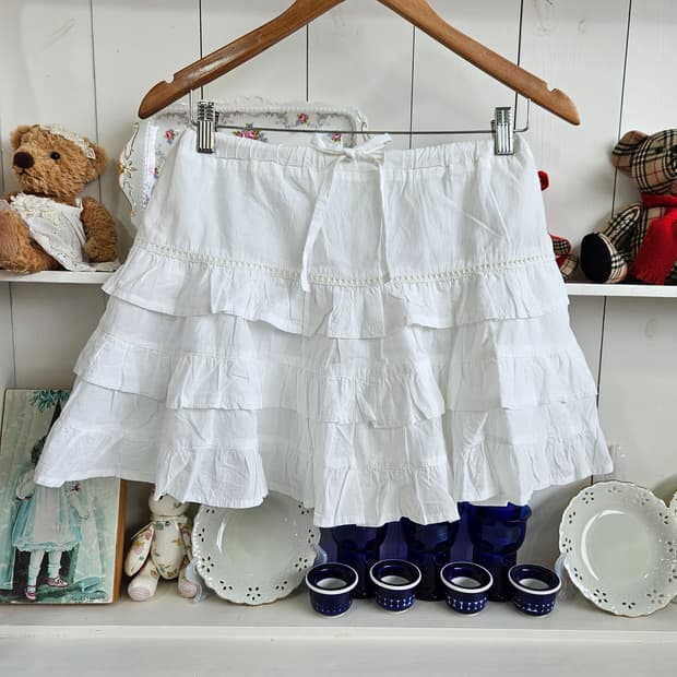 화이트 캉캉 티어드 스커트