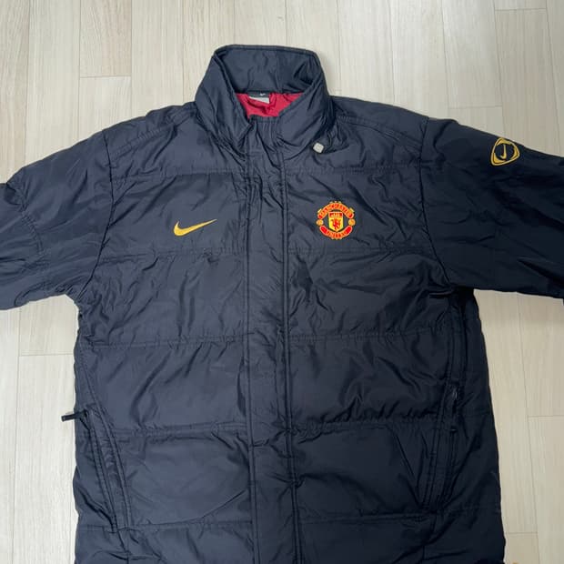 (00’s)나이키 맨유 블랙 패딩 (size-L) 