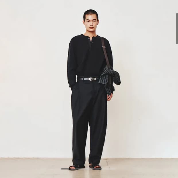 아트이프액츠 Wool Side Two Tuck Pants_ Black