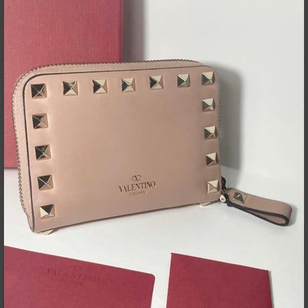 발렌티노 락스터드 반지갑 [OS]