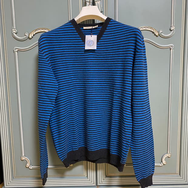 (M) 팔로마울 NO.2658 Leo 브이넥 니트