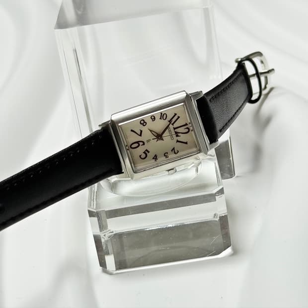 90s00s 빈티지 세이코 루키아 빈티지 탱크 볼드 넘버 워치