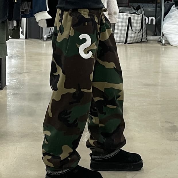 25 FW 슈프림 S 로고 카모 팬츠