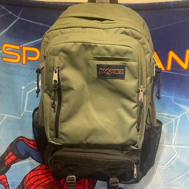 잔스포츠 백팩 카키/블랙