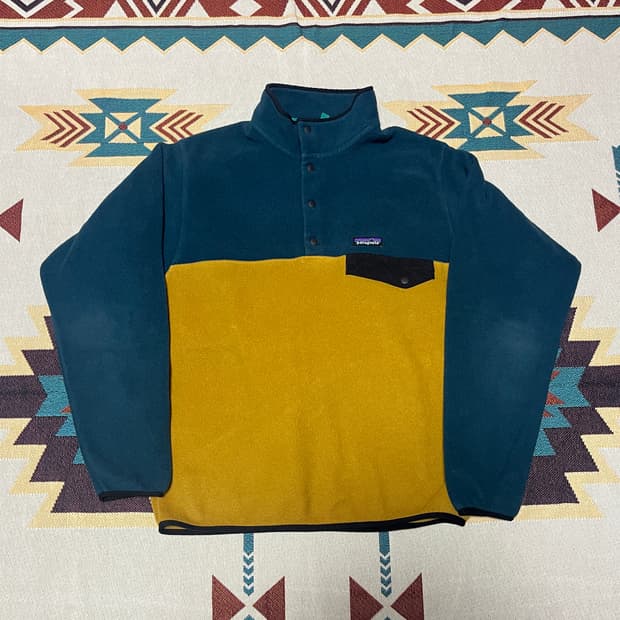 파타고니아 신칠라 투톤 컬러 스냅티 M