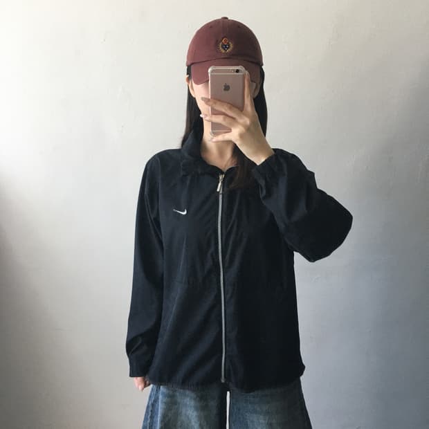 나이키 올드스쿨 스우시 바람막이