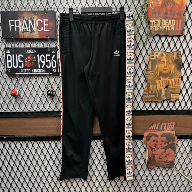 아디다스 트레이닝 트랙 팬츠 사이드 니고베어 로고 포인트 블랙