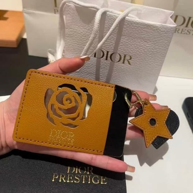 디올뷰티 프레스티지 손거울&홀더 