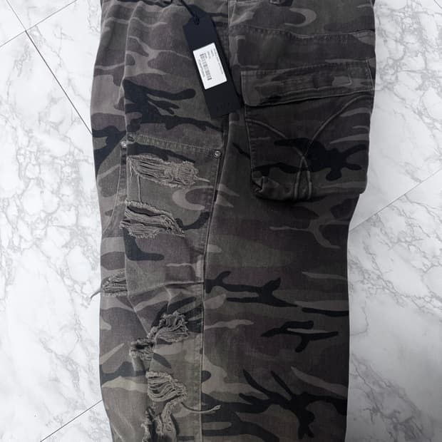 [새상품] ETCE 더블니 디스트로이드 카모 팬츠 팝니다