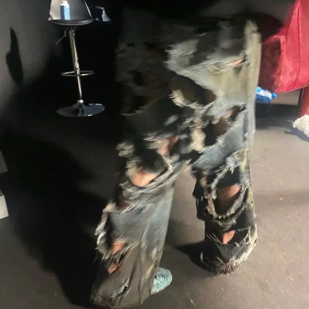 발렌시아가 슈퍼 디스트로이드 배기 데님 팬츠