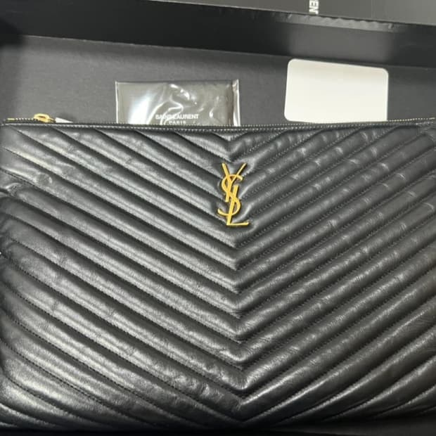 입생로랑 금장 클러치 L