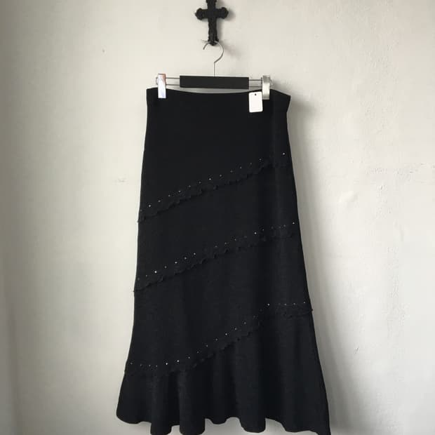 Cubic line point long skirt