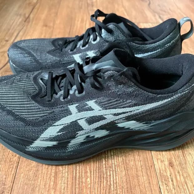 아식스 슈퍼블라스트 275