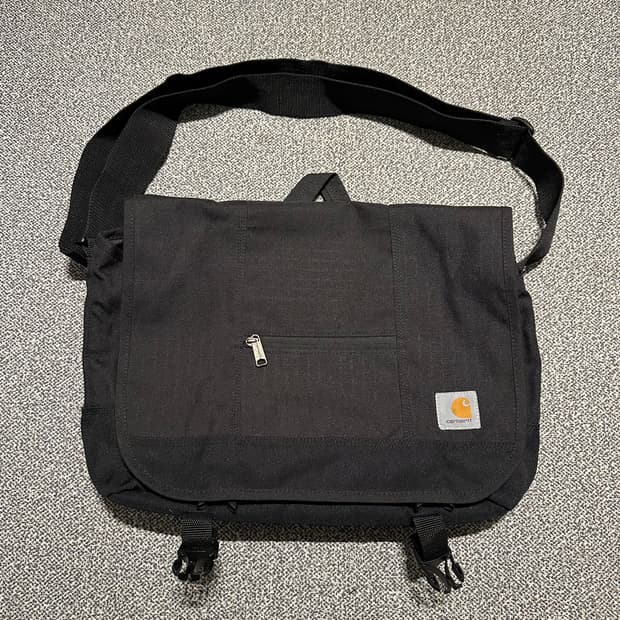 칼하트 D89 메신저백