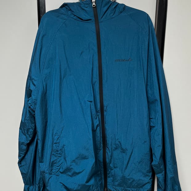 1993스튜디오 바람막이