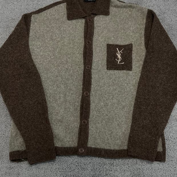 (희귀매물)입생로랑 모헤어 포켓 빅로고 브라운 버튼 투톤 가디건