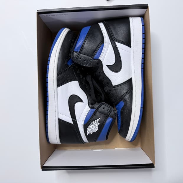 나이키 조던1하이 로얄토