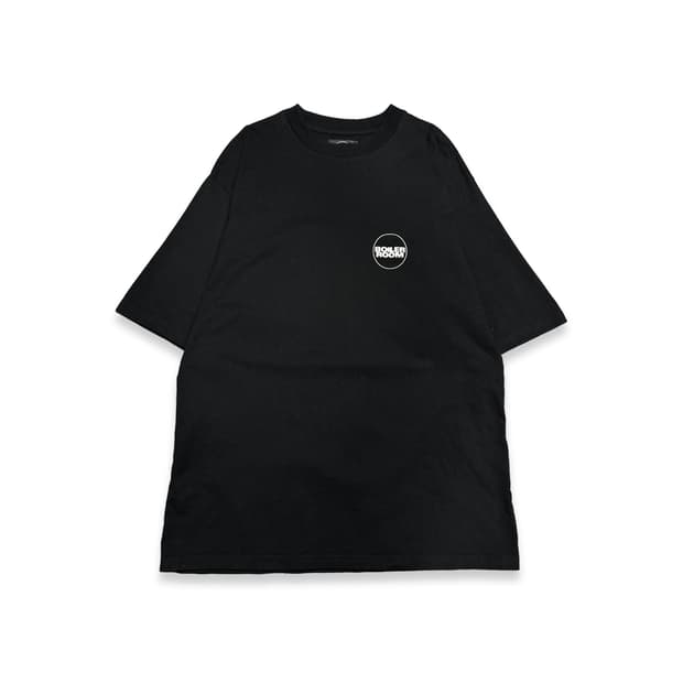 보일러룸(Boiler room) 블랙컬러 양면 로고 그래픽 크루넥 반팔