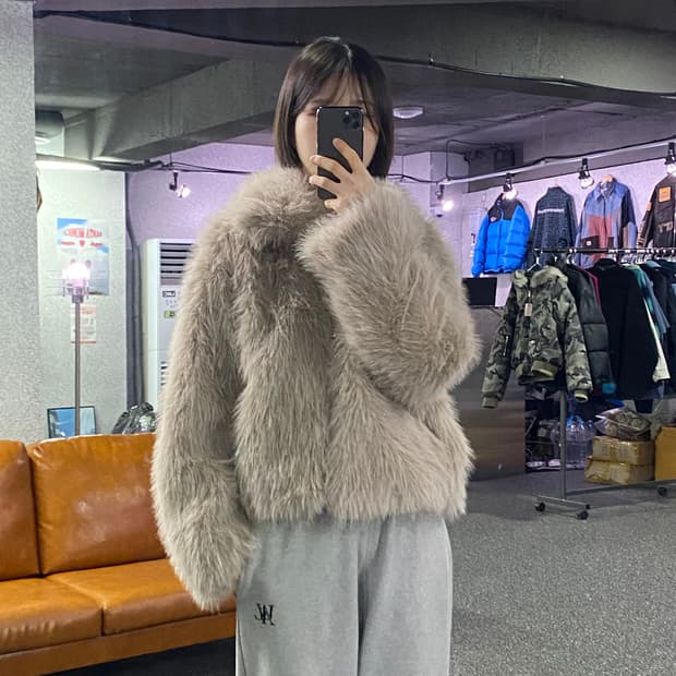 H&M 베이지 퍼 자켓 B3727