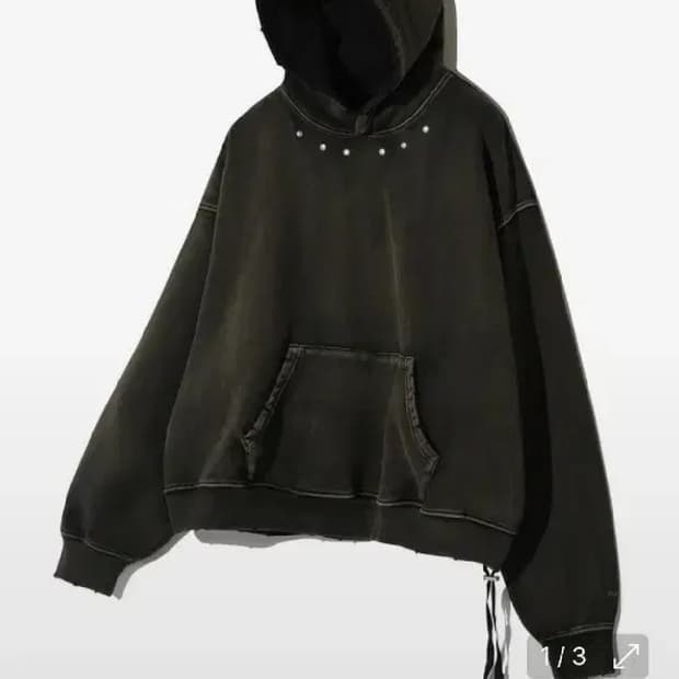 플레이버리즘 오버사이즈 리벳 크롭 후드티 블랙