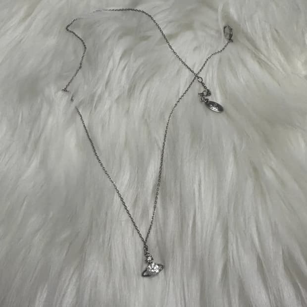 비비안웨스트우드 레이나 목걸이