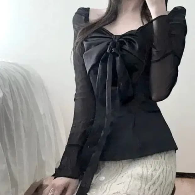 [구해요] 힐다 고희 실키 스완 블라우스