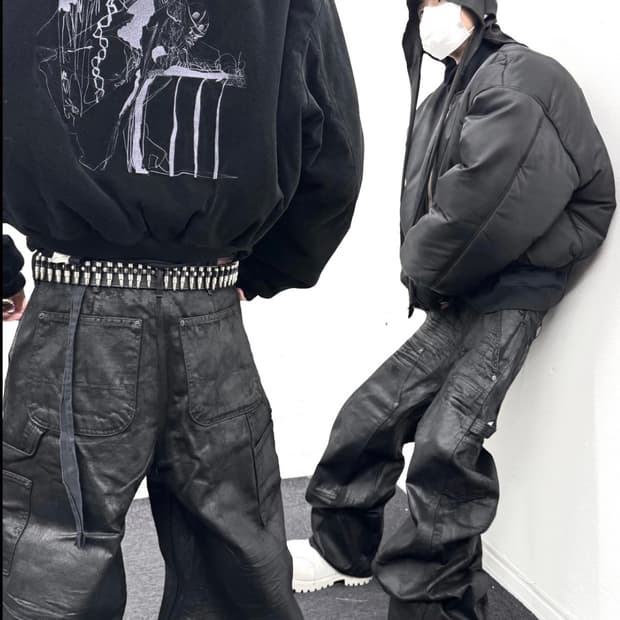 에모스탠스클럽 와이드 코팅 카펜터 배기데님