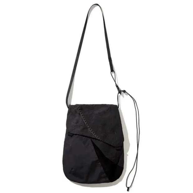 EP.3 SYNOPSIS 02 BAG BLACK