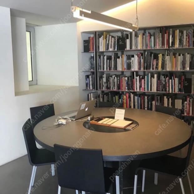 Vitra 비트라 03 체어 네이비