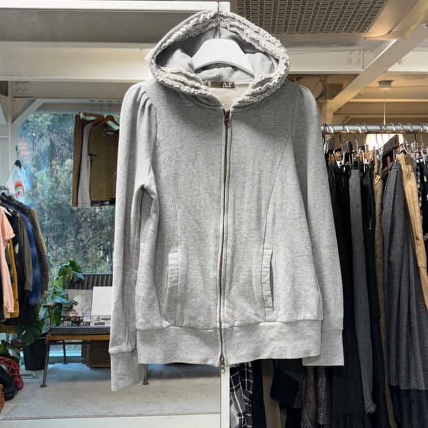 아츠로 타야마 프릴 후드집업