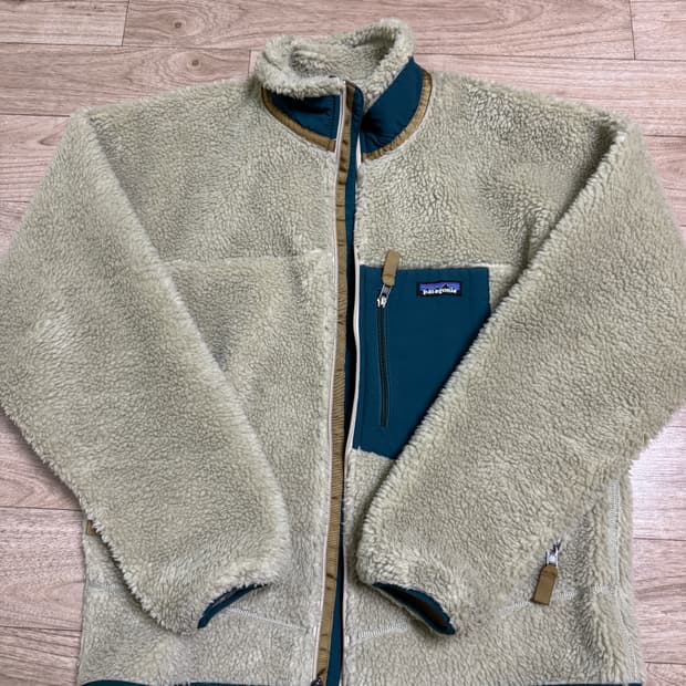 퍼타고니아 레트로x 펠리컨 M