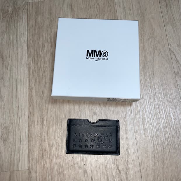 메종마르지엘라 mm6 카드지갑 블랙