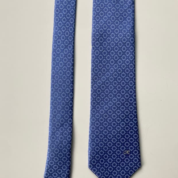 메트로시티 넥타이