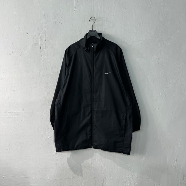 나이키 검흰 바람막이 자켓 XL