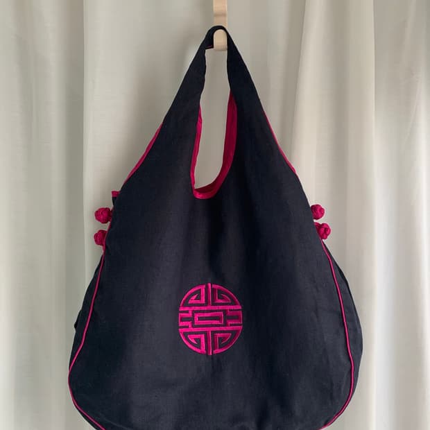 Oriental pattern shoulder bag