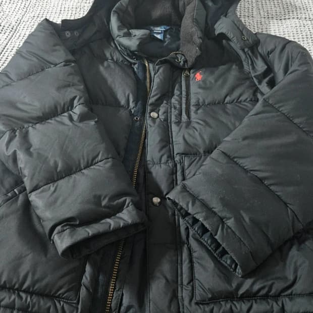 정품 폴로랄프로렌 블랙/레드포니 패딩 M사이즈