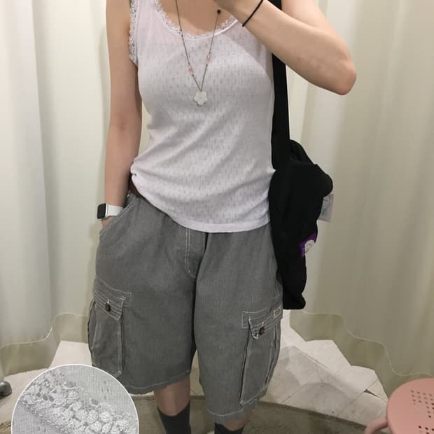 레이스 펀칭 슬리브리스