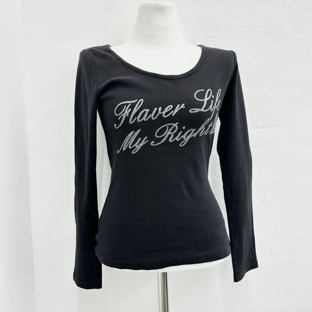 FLEUR & PARFUM silver lettering sleeve