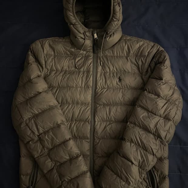 폴로 경량패딩