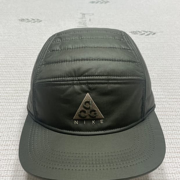 나이키 ACG AW84 패디드 캡 카고 카키