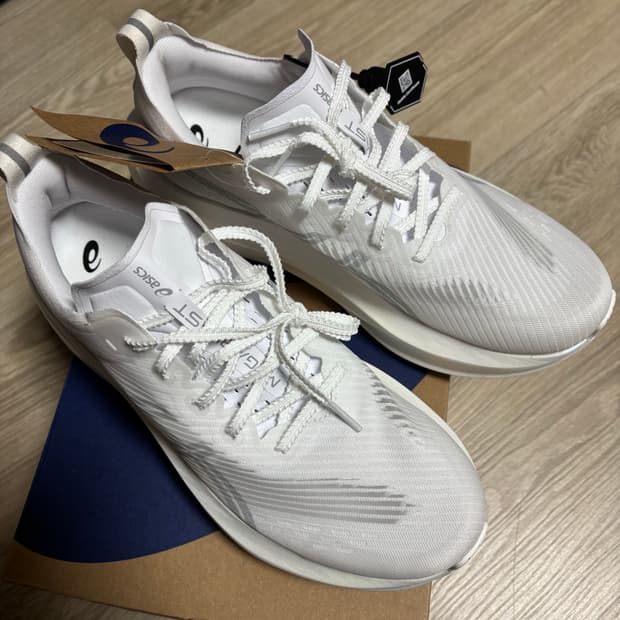 아식스 메가블라스트 화이트 260 새상품 (265교환가능)