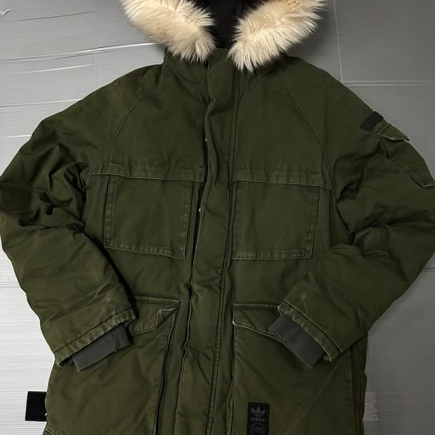 아디다스 밀리터리 덕다운 패딩 야상 카키 95