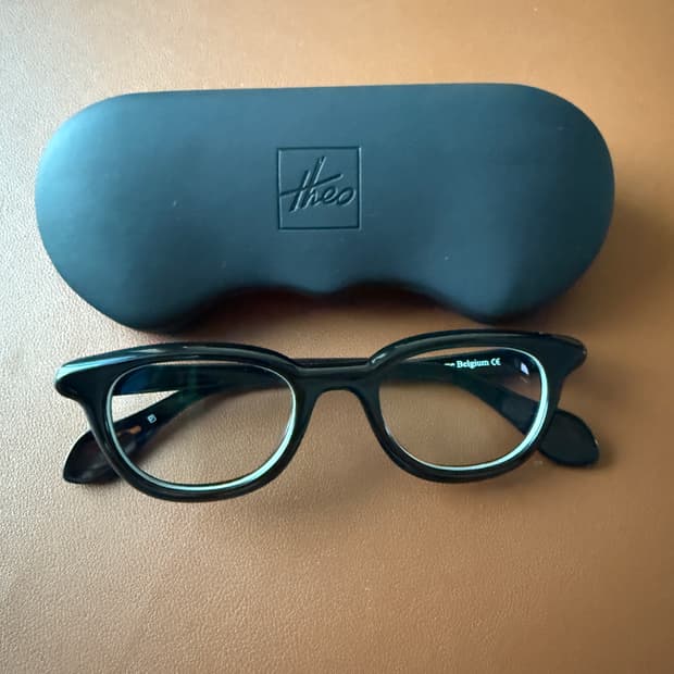 Theo 테오 mille 01 블랙 팝니다