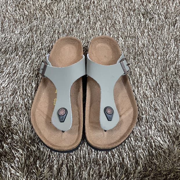 버켄스탁 BIRKENSTOCK 지제 T스트랩 샌들 240