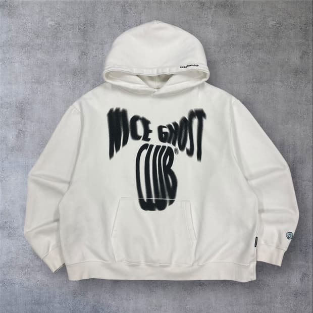 나이스 고스트 클럽 화이트 컬러 스펠아웃 빅로고 후드티