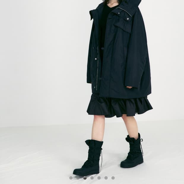 로우클래식 padded hood parka black