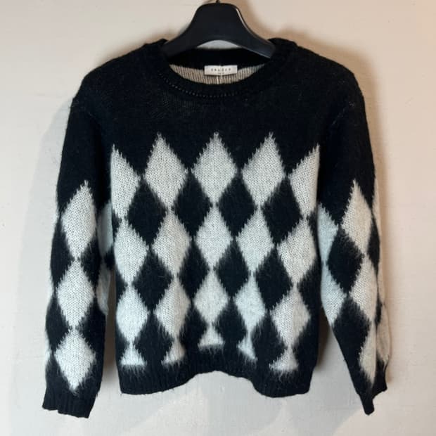 산드로 다이아몬드 스웨터