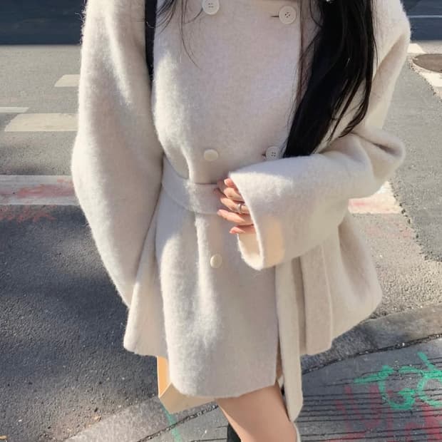 [미시착 새제품] 더위시리즈 애쉬 알파카 하프 코트 아이보리