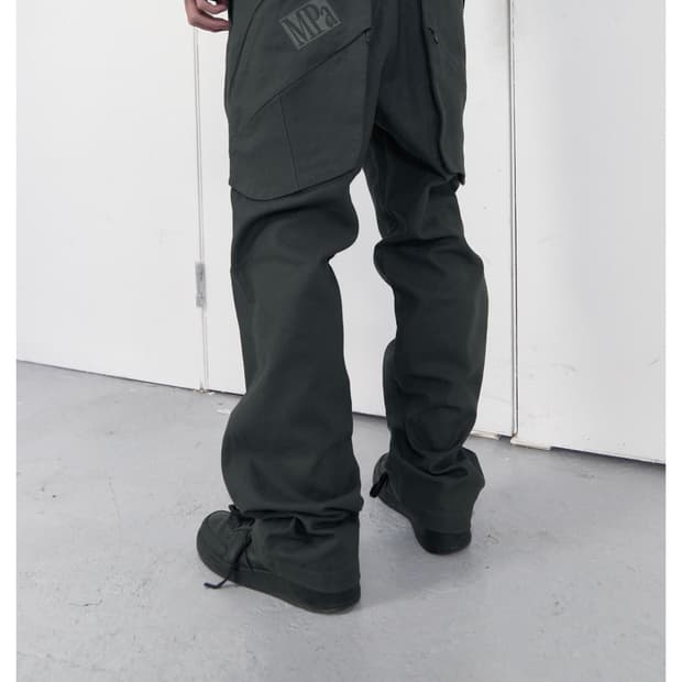 플라스틱프로덕트 팬츠